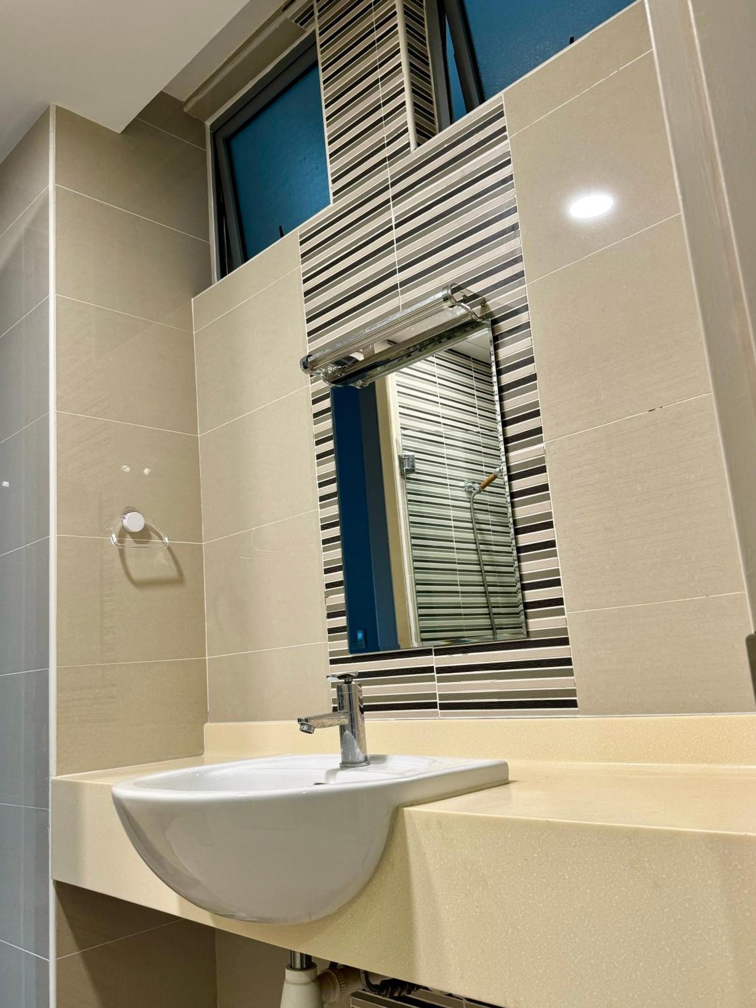 Puteri Harbour 3br - A Million Dollar View - 7 Mins To Legoland Apartment